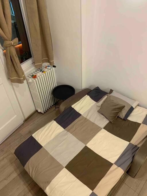 Apartament Charming 1937 #victory Avenue Bucureşti